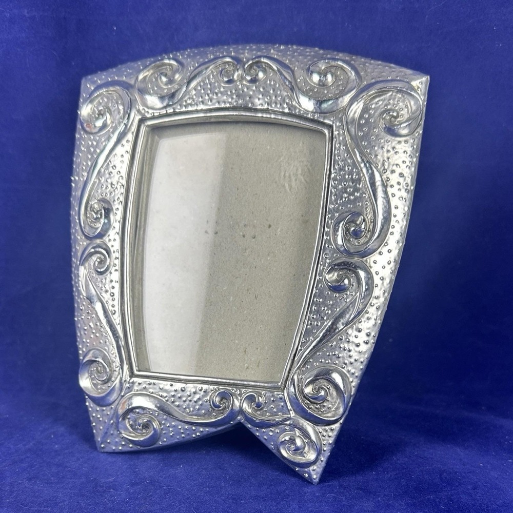 Tabletop  Memories Silver Plate Picture Frame 3-1/2" x 5" Photo Ribbons And Dots